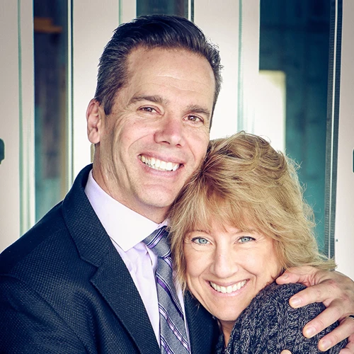 Chiropractor Oak Creek WI Daniel Hyatt and Carrie Hyatt